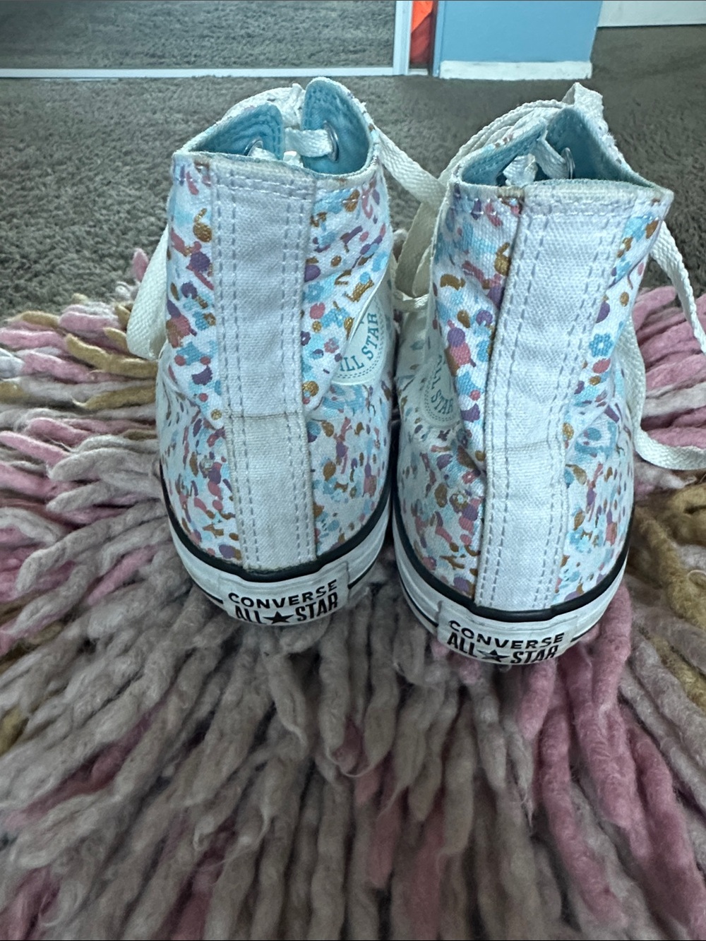 Converse - Picture 4 of 8